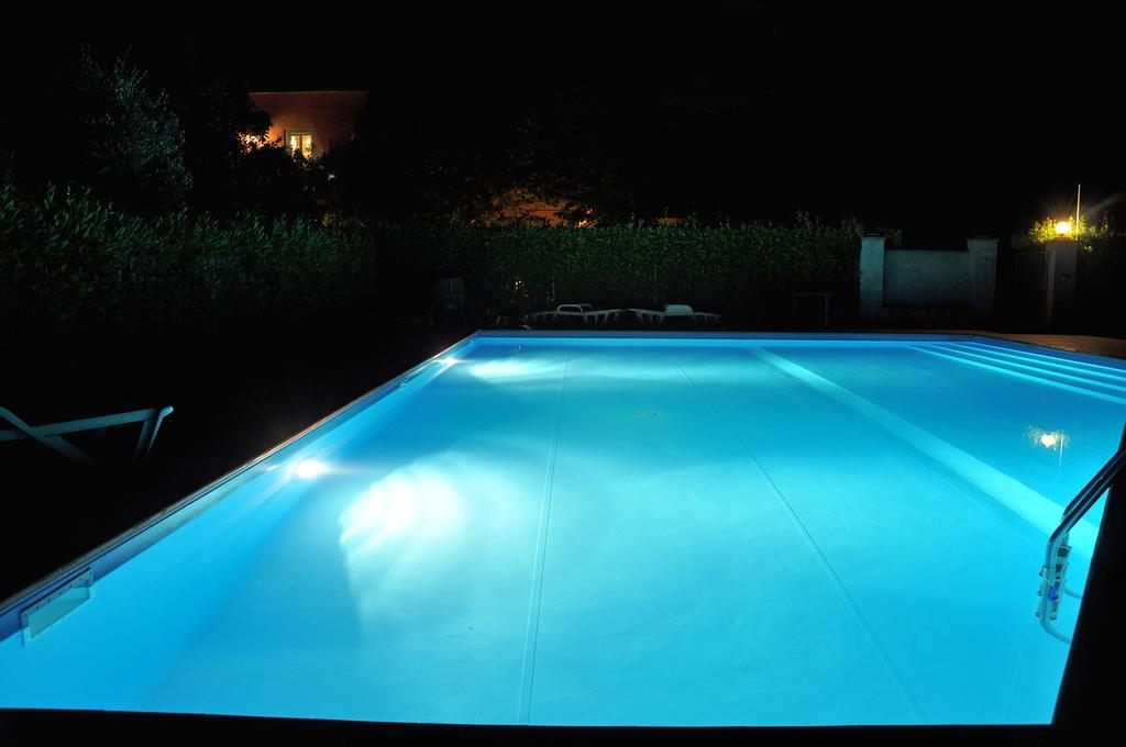 Podere Campi Al Mare Доноратико Екстериор снимка