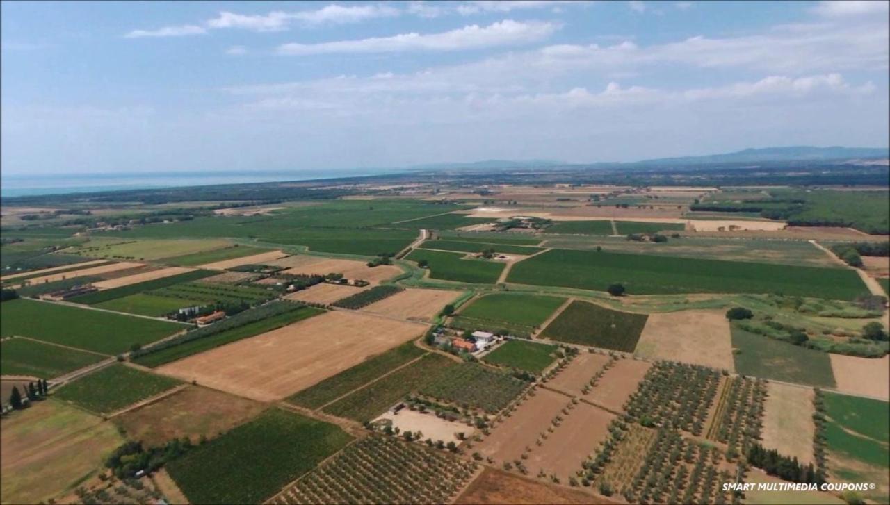Podere Campi Al Mare Доноратико Екстериор снимка