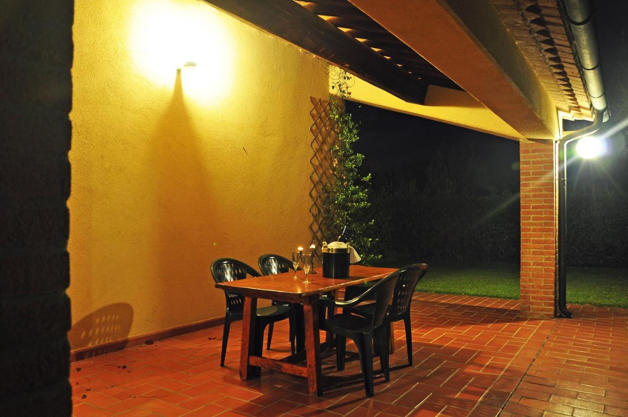 Podere Campi Al Mare Доноратико Екстериор снимка