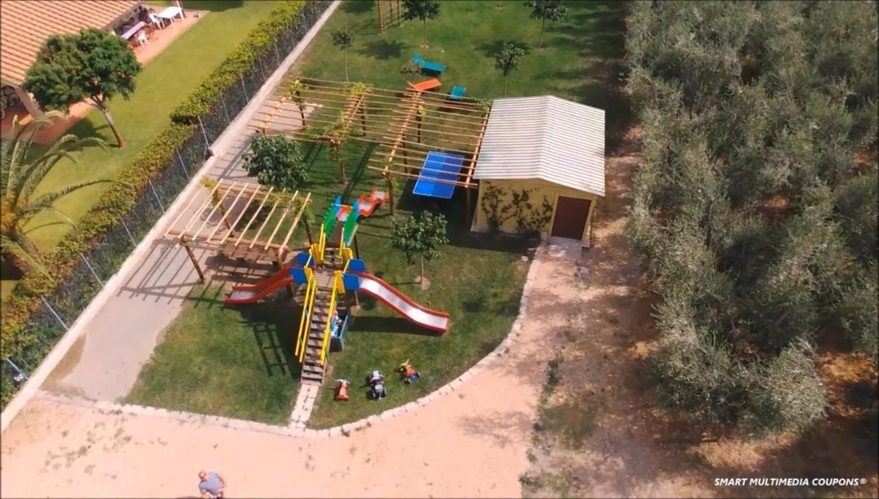 Podere Campi Al Mare Доноратико Екстериор снимка